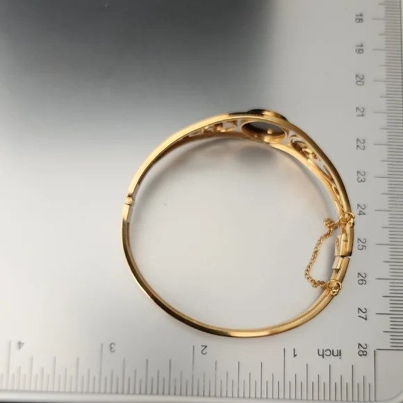 Vintage Gold and Black Bracelet - Picture 16 of 16